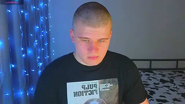 Snapshot of kittenmurr chatting on 1, 12, 2025 kittenmurr online show from 1, 12, 2025