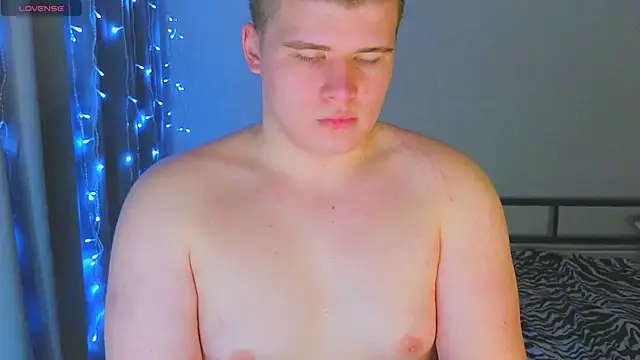 Snapshot of kittenmurr chatting on 17, 12, 2025 kittenmurr online show from 17, 12, 2025