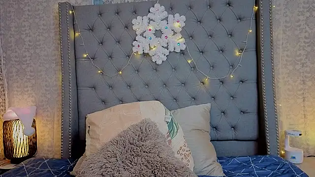 Abby roussee online show from 17, 12, 2025