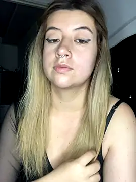 Snapshot of Blair_Bunnyy chatting on 12, 11, 2025 Blair Bunnyy online show from 12, 11, 2025