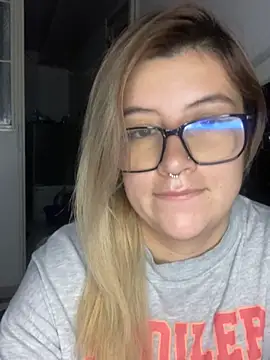 Snapshot of Blair_Bunnyy chatting on 13, 11, 2025 Blair Bunnyy online show from 13, 11, 2025