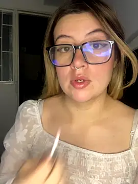 Snapshot of Blair_Bunnyy chatting on 2, 12, 2025 Blair Bunnyy online show from 2, 12, 2025