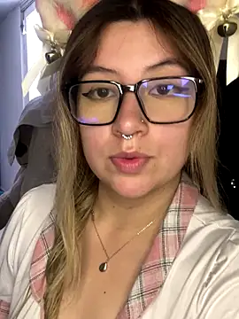 Snapshot of Blair_Bunnyy chatting on 14, 12, 2025 Blair Bunnyy online show from 14, 12, 2025