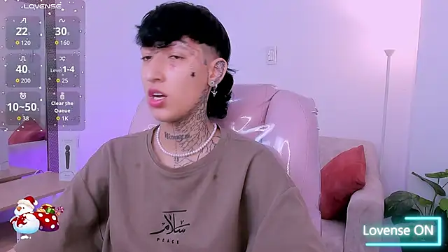 Snapshot of Luci_Rose chatting on 23, 12, 2025 Luci Rose online show from 23, 12, 2025