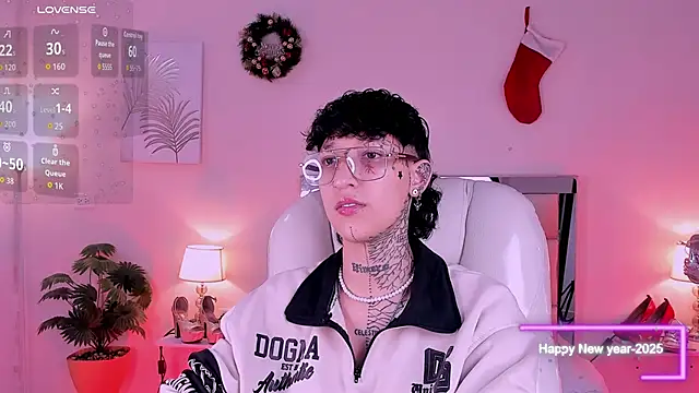 Snapshot of Luci_Rose chatting on 9, 1, 2026 Luci Rose online show from 9, 1, 2026