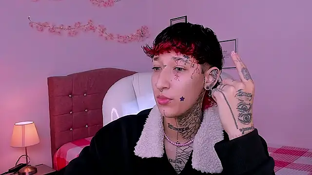 Snapshot of Luci_Rose chatting on 18, 2, 2026 Luci Rose online show from 18, 2, 2026