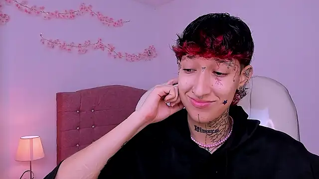 Snapshot of Luci_Rose chatting on 20, 2, 2026 Luci Rose online show from 20, 2, 2026