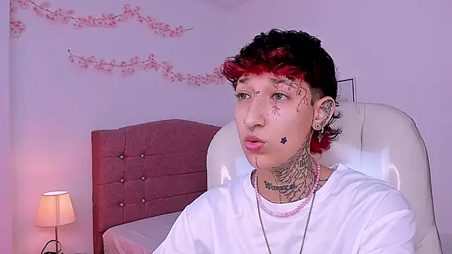 Snapshot of Luci_Rose chatting on 20, 2, 2026 Luci Rose online show from 20, 2, 2026