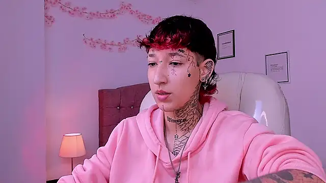 Snapshot of Luci_Rose chatting on 16, 3, 2026 Luci Rose online show from 16, 3, 2026