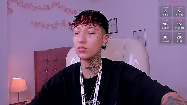 Snapshot of Luci_Rose chatting on 21, 4, 2026 Luci Rose online show from 21, 4, 2026