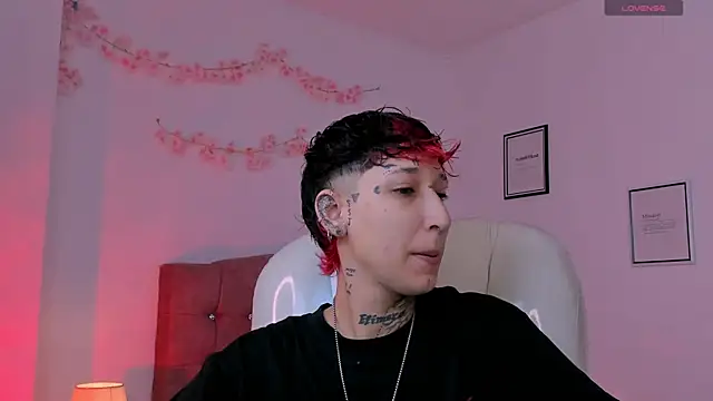 Snapshot of Luci_Rose chatting on 7, 7, 2026 Luci Rose online show from 7, 7, 2026