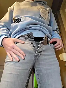 Trekkerboi online show from 26, 10, 2025