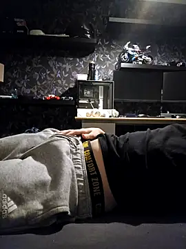 Trekkerboi online show from 3, 11, 2025