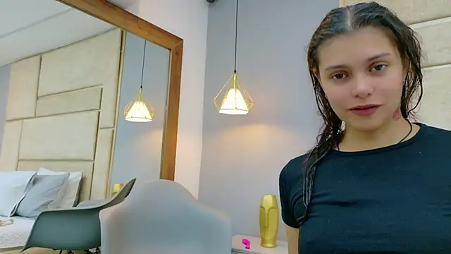 Snapshot of Ashley_HotGirl chatting on 3, 10, 2025 Ashley HotGirl online show from 3, 10, 2025