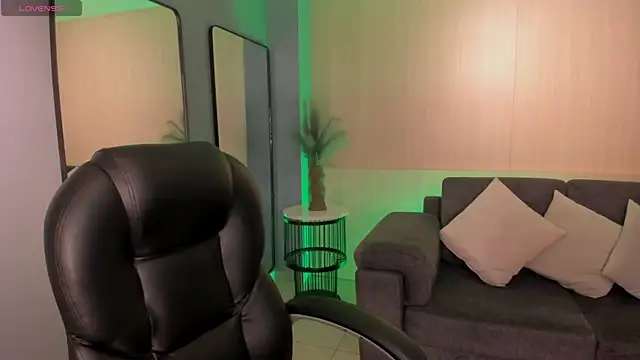 AyshelBrown online show from 14, 11, 2025