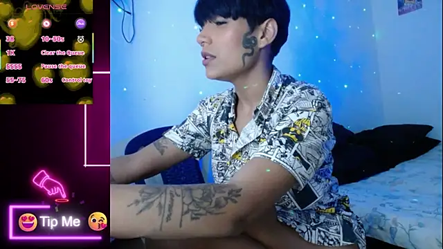 Snapshot of Papi_Mami_Live chatting on 22, 11, 2025 Papi Mami Live online show from 22, 11, 2025