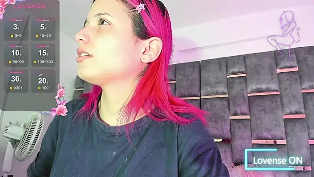 Snapshot of Mitsury_foxx chatting on 2, 10, 2025 Mitsury foxx online show from 2, 10, 2025