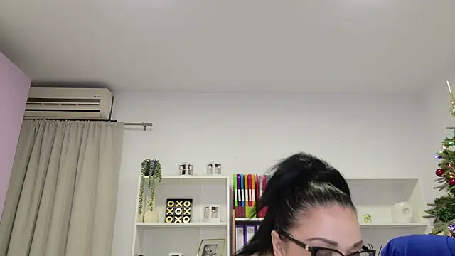 Snapshot of RubiHarper chatting on 16, 12, 2025 RubiHarper online show from 16, 12, 2025