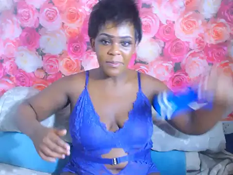 MiniMinaj online show from 15, 12, 2025