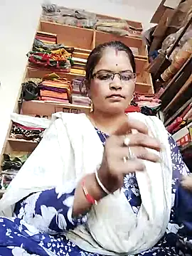 Snapshot of Bhavna_hot chatting on 10, 9, 2025 Bhavna hot online show from 10, 9, 2025