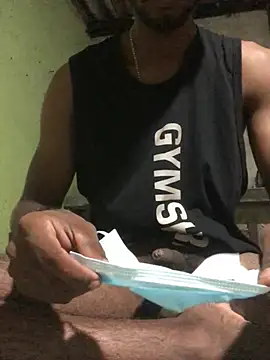 Snapshot of kavi1q1 chatting on 11, 4, 2026 kavi1q1 online show from 11, 4, 2026