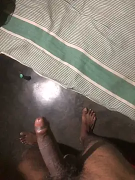 Snapshot of kavi1q1 chatting on 16, 4, 2026 kavi1q1 online show from 16, 4, 2026