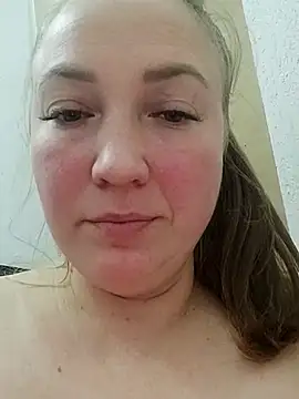 Snapshot of Kiss_Eva chatting on 24, 10, 2025 Kiss Eva online show from 24, 10, 2025