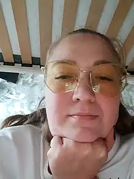 Snapshot of Kiss_Eva chatting on 2, 11, 2025 Kiss Eva online show from 2, 11, 2025