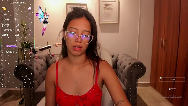 Snapshot of raven_stonee chatting on 13, 10, 2025 raven stonee online show from 13, 10, 2025