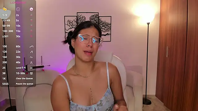 Snapshot of raven_stonee chatting on 17, 11, 2025 raven stonee online show from 17, 11, 2025