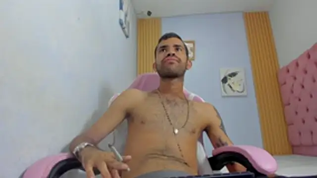 Snapshot of adri_sexboy229 chatting on 21, 10, 2025 adri sexboy229 online show from 21, 10, 2025