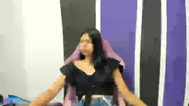 Snapshot of shy_luna18 chatting on 11, 1, 2026 shy luna18 online show from 11, 1, 2026