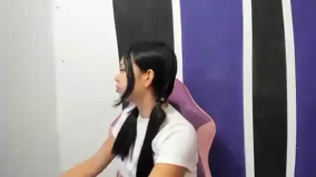 Snapshot of shy_luna18 chatting on 18, 1, 2026 shy luna18 online show from 18, 1, 2026