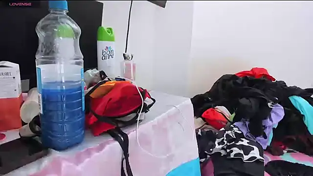 Snapshot of zou_quira chatting on 22, 11, 2025 zou quira online show from 22, 11, 2025