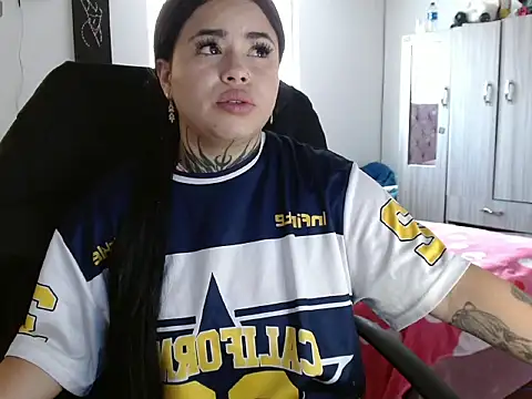 Snapshot of selena_rose_____ chatting on 13, 3, 2026 selena rose online show from 13, 3, 2026