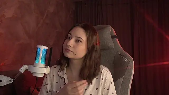 Snapshot of LumeNova chatting on 23, 3, 2026 LumeNova online show from 23, 3, 2026