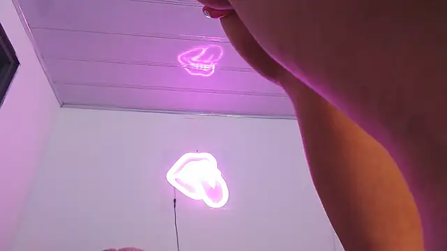 Snapshot of valerii_fox_69 chatting on 19, 4, 2026 valerii fox 69 online show from 19, 4, 2026