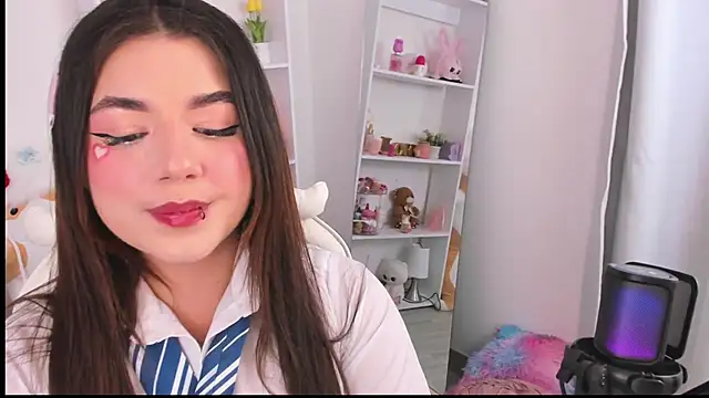 Snapshot of dolce_antonellaa chatting on 7, 2, 2026 dolce antonellaa online show from 7, 2, 2026