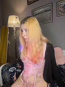 VelvetBlitz online show from 21, 11, 2025