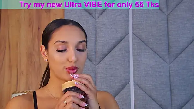 Kimberlymav online show from 7, 11, 2025