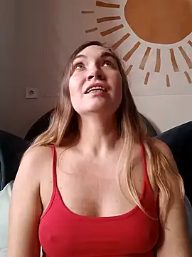 Snapshot of KisaVixen chatting on 6, 1, 2026 KisaVixen online show from 6, 1, 2026