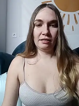 Snapshot of KisaVixen chatting on 18, 1, 2026 KisaVixen online show from 18, 1, 2026