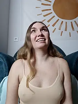 Snapshot of KisaVixen chatting on 6, 2, 2026 KisaVixen online show from 6, 2, 2026