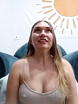 Snapshot of KisaVixen chatting on 10, 2, 2026 KisaVixen online show from 10, 2, 2026