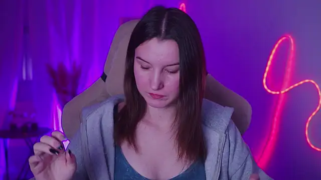 AgataWillis online show from 4, 11, 2025