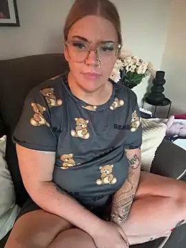 Snapshot of MysteriousMylaX chatting on 8, 10, 2025 MysteriousMylaX online show from 8, 10, 2025