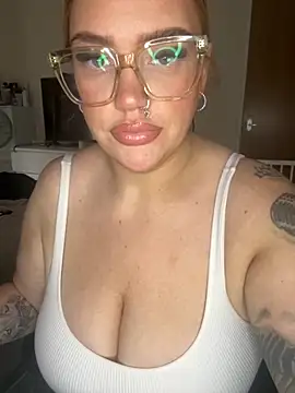 Snapshot of MysteriousMylaX chatting on 9, 10, 2025 MysteriousMylaX online show from 9, 10, 2025