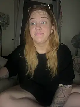 Snapshot of MysteriousMylaX chatting on 20, 10, 2025 MysteriousMylaX online show from 20, 10, 2025