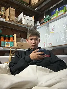 Snapshot of linh21107 chatting on 22, 11, 2025 linh21107 online show from 22, 11, 2025