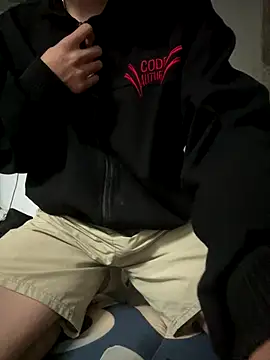 linh21107 online show from 3, 12, 2025